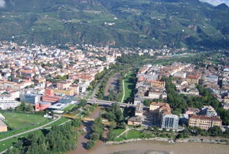 Bolzano, bollo auto leggero per chi inquina meno