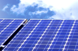 Fotovoltaico, WWF, no al taglio degli incentivi