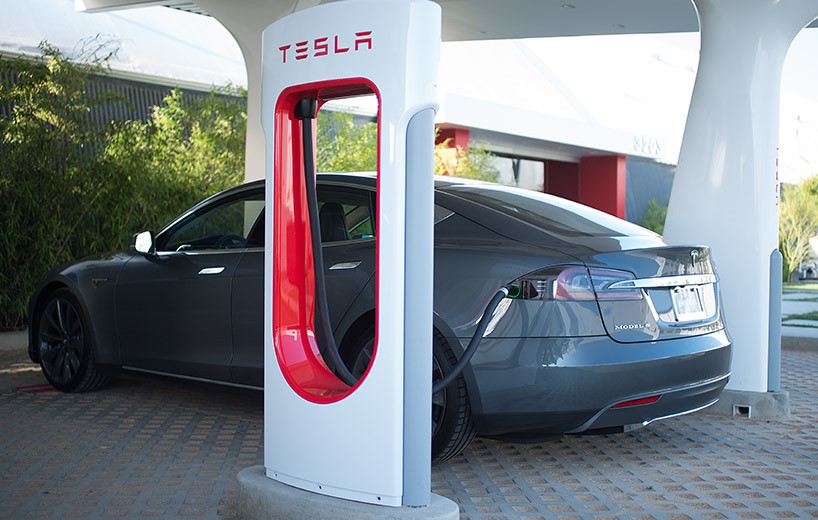 Auto elettrica, sono 50 le stazioni supercharger Tesla in Europa